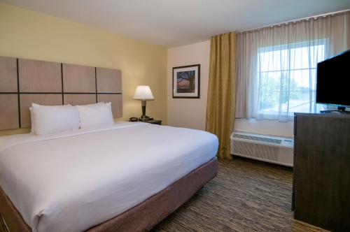 Candlewood Suites Baton Rouge - College Drive