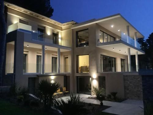VILLA FLORENTINA – Saint Raphael, ID