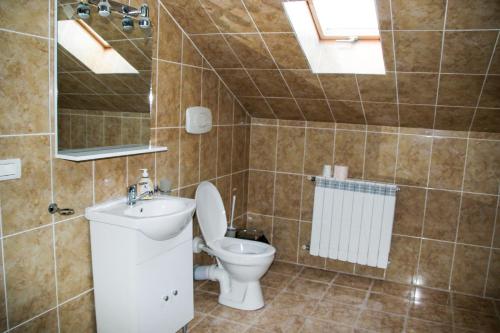 Hotel Corina - image 4