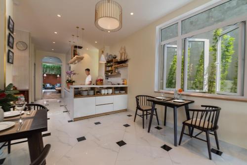 Hoi An Merrily De Art Hotel - 레스토랑
