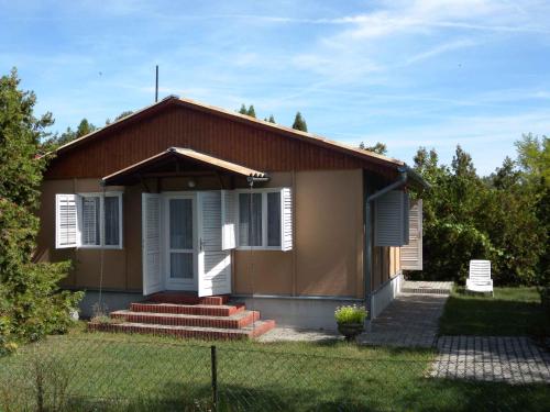 Holiday home in Balatonfenyves 38374