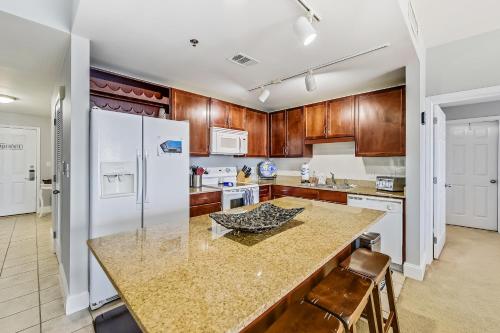 Laketown Wharf Resort #1007 by Book That Condo - main image