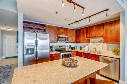 Laketown Wharf Resort #832 by Book That Condo - image 6