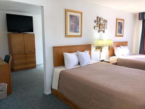Budget Host Inn