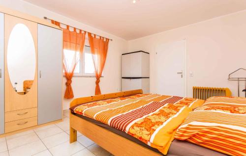 Apartment image 10