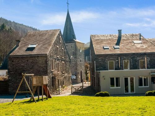 Timeless Cottage in Vresse-sur-Semois with Terrace