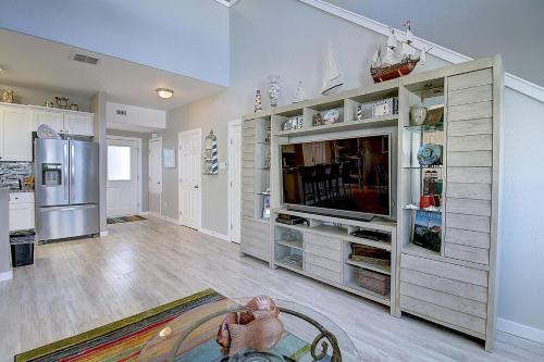 Lighthouse Escape Condo - image 3