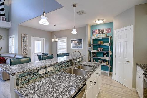 Lighthouse Escape Condo - image 8