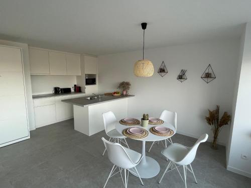Konyha, Beau séjour (Beau sejour) in Bredene