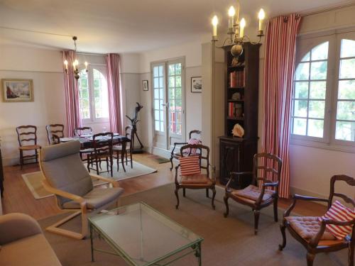 Appartement Pour 4 Personnes Avec Vue Sur Le Canal Du Lac Marin- Residence Du Lac - image 9