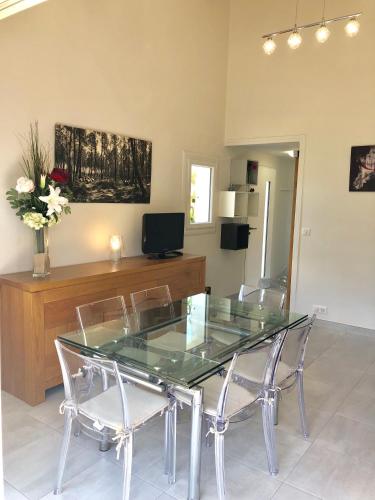 Villa La Plage Pour 7 Personnes A Proximite Du Port De Plaisance - image 4