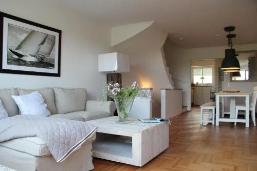 Hygge House - mit Garten, Dachterrasse und Weitblick in Niendorf, Deutschland