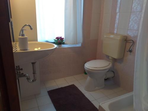 Aranka Apartman - image 8