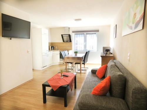 2 bedrooms, 3 beds