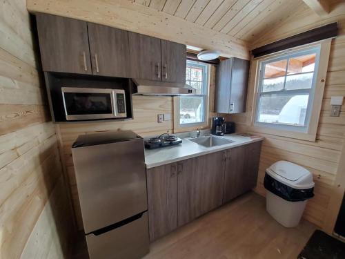 廚房, Les chalets de la colline inc in 聖凱瑟琳灣 (QC)