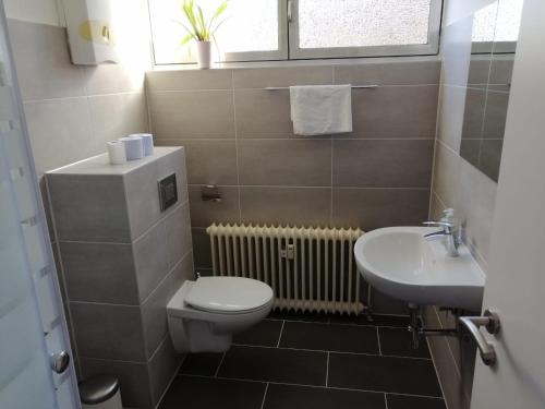 Wohnung in Troisdorf T02 2.5km von Menden entfernt