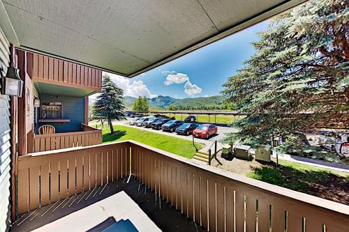 PowderWood Perch with Pool Hot Tub & Tennis Courts condo - main image