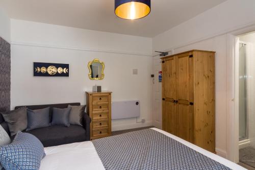 Superior Double Room image 6