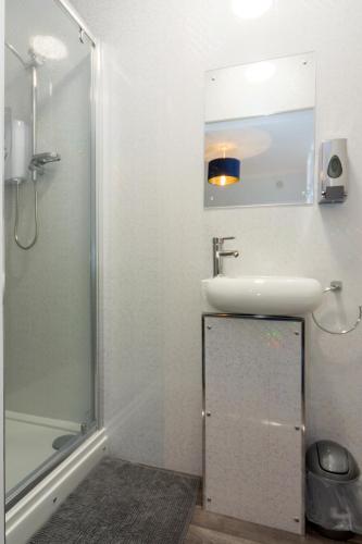 Superior Double Room image 3