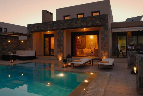 Elounda Seafront Villa - image 7