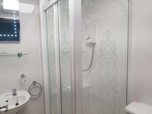 A&P at The Sheron House - image 7