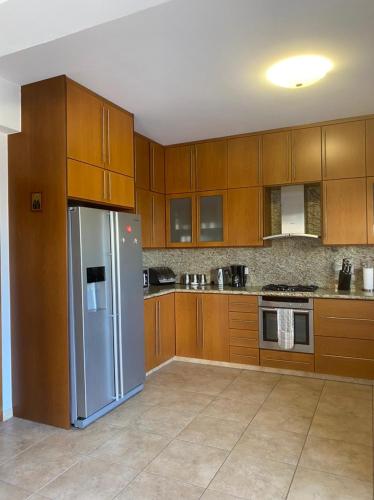 virtuve, EPISKOPI VILLA, Luxury 4 Bedroom with Pool - Limassol in Episkopi (Limassol)