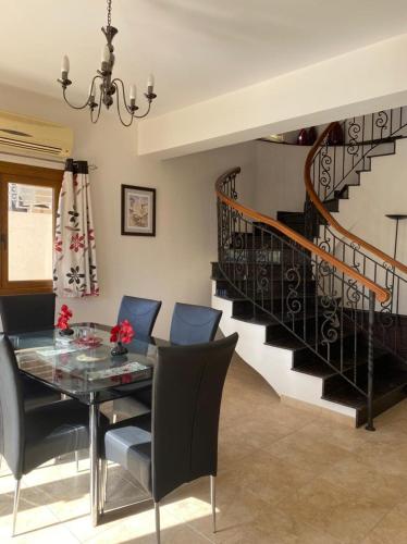 Iekārtas, EPISKOPI VILLA, Luxury 4 Bedroom with Pool - Limassol in Episkopi (Limassol)