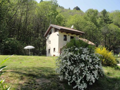Holiday home in Madonna Del Sasso 22866 - image 7