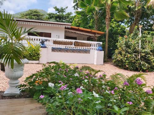 A szálláshely kívülről, Coco Bay Guest House in Seychelles szigetek
