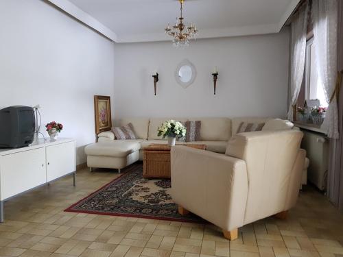 Berghotel Natura Bed & Breakfast in ซึสเชิน