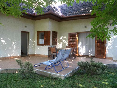 B&B Vonyarcvashegy - Holiday home Vonyarcvashegy/Balaton 31295 - Bed and Breakfast Vonyarcvashegy