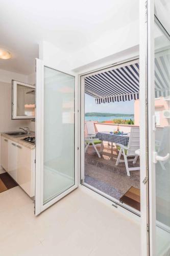 Apartment in Klimno - Insel Krk 13575 - image 2