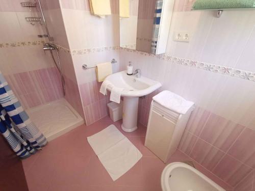 Apartment image 5