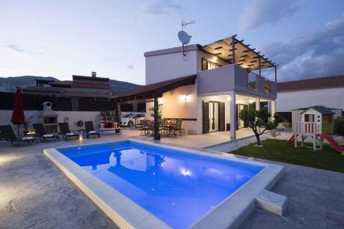  Holiday home in Kastel Novi Rudine 34943, Unterkunft in Kaštel Štafilić