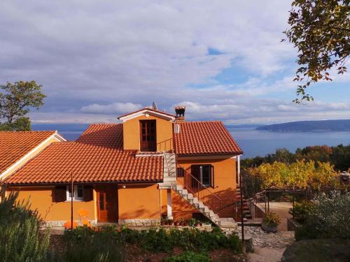  Apartment an der Opatija Riviera 15224, Pension in Mošćenička Draga