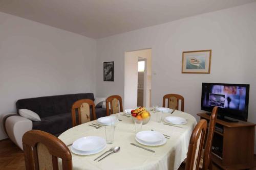 Apartments in Silo/Insel Krk 13464