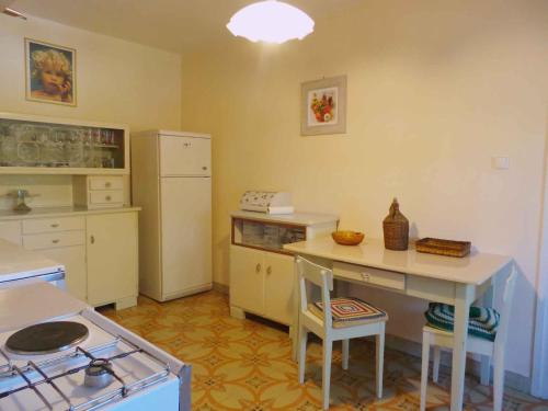  Two-Bedroom Holiday Home in Nedescina I in Šumber