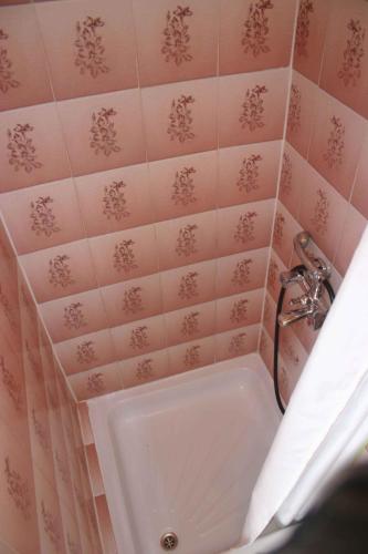 Two-Bedroom Apartment in Barbat VIII - image 3