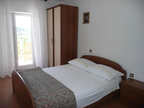 Two-Bedroom Apartment in Lopar VIII - image 5