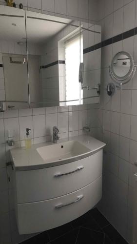 Bathroom, Holiday home in Beelitz 2608 in Beelitz Heilstatten