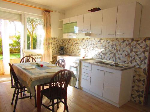 Two-Bedroom Apartment in Pula XI