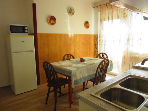 Two-Bedroom Apartment in Pula XI