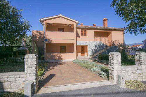  Nedescina One-Bedroom Apartment 1, Ferienwohnung in Nedeščina