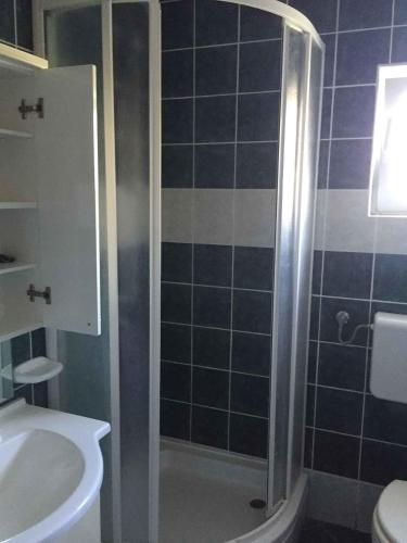 One-Bedroom Apartment in Vir I in Vir