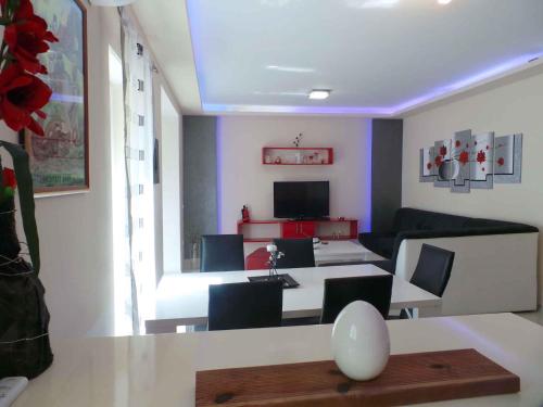  Two-Bedroom Apartment in Pula XII, Pension in Vintijan