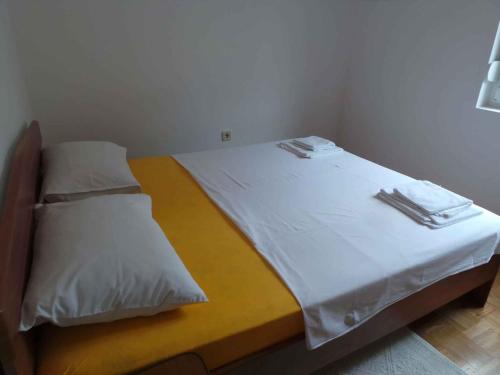 Apartment in Novi Vinodolski 15374 - image 3