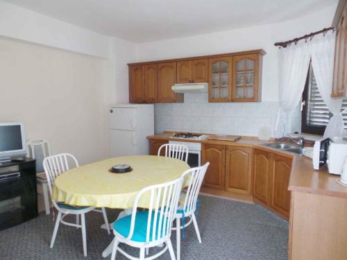  Apartment Petrcane 4 in Petrčane