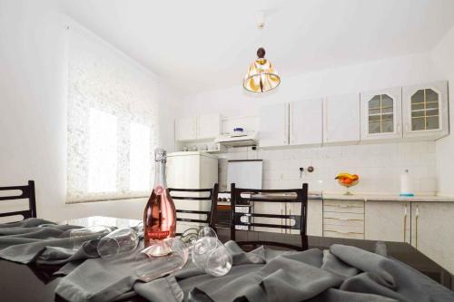Apartment 1 image 1
