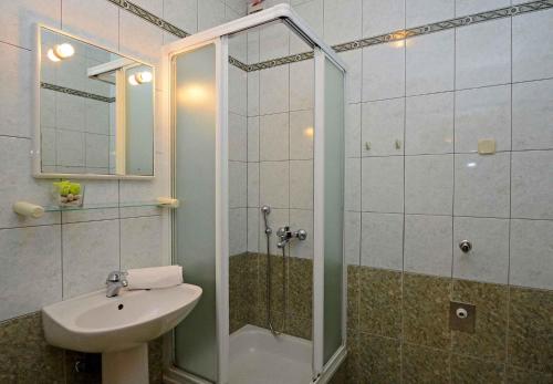 Apartment Rabac 12 - image 2