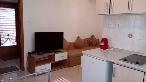 One-Bedroom Apartment Novi Vinodolski near Sea 3